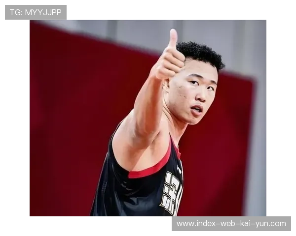 贺希宁底角三分把握时机 拉开空间作用显著